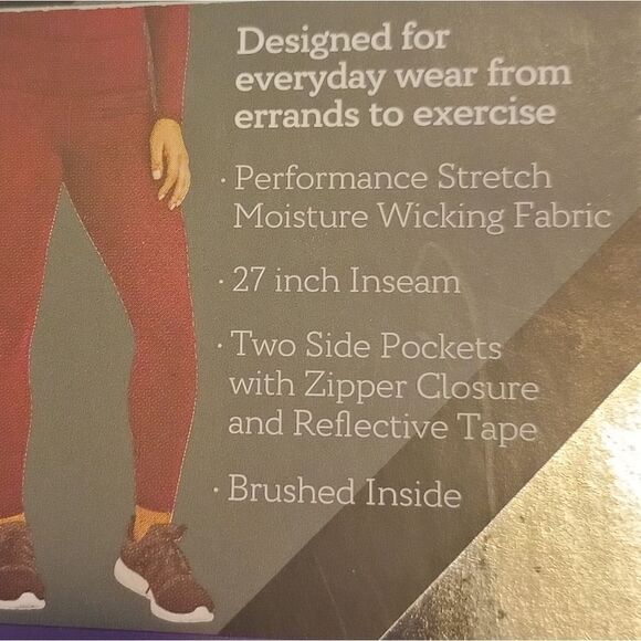 New members mark performance leggings with zipper pockets - Picture 7 of 7